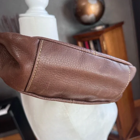 Texas Longhorns Fossil Brown Shoulder Bag with Suede Texture - Picture 6 of 11